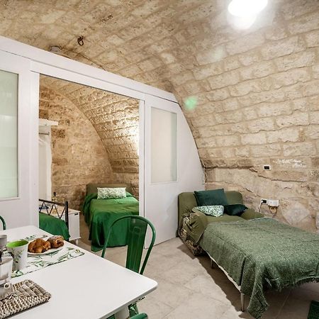La Pergola Apt In The Heart Of Bari Buitenkant foto