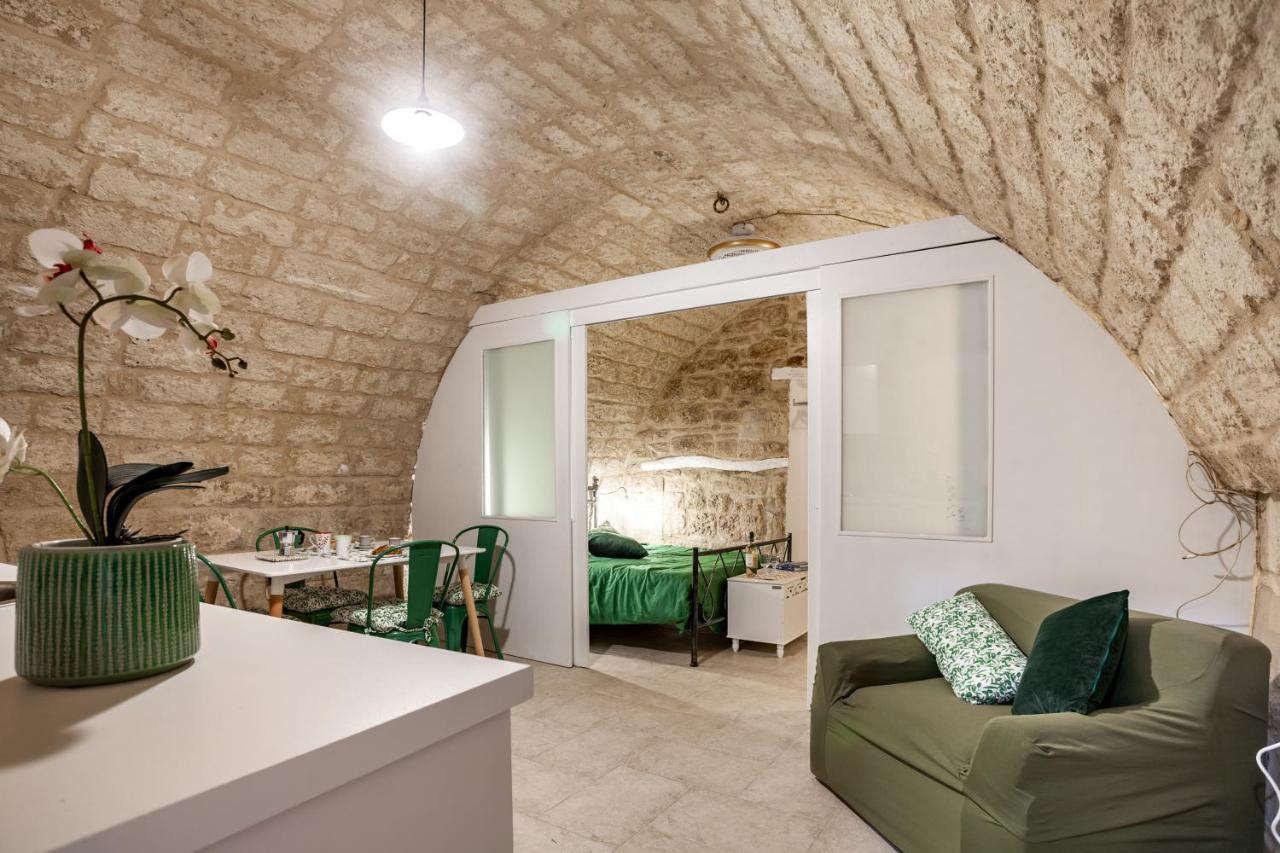La Pergola Apt In The Heart Of Bari Buitenkant foto